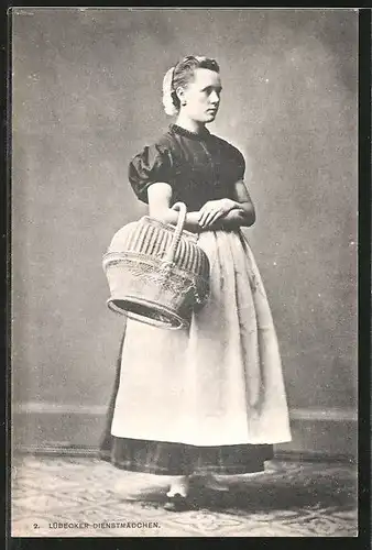 AK Lübeck, Dienstmädchen mit einem Korb, Stadttyp