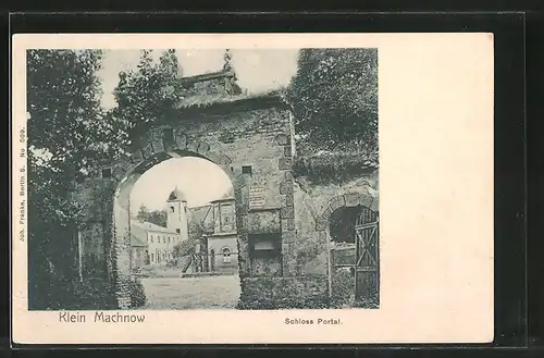 AK Klein Machnow, Blick durch das Schloss Portal zur Kirche
