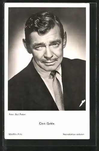 AK Schauspieler Clark Gable im Anzug porträtiert