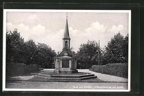 AK Gröditz, Kriegerdenkmal mit Kirche
