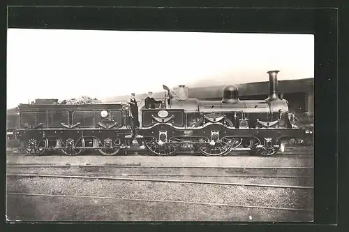 AK alte englische Lokomotive mit Lokführer und Heizer