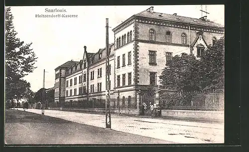 AK Saarlouis, Strassenansicht mit Holtzendorff-Kaserne