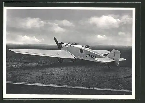 AK Ganzmetall-Flugzeug Junkers-43 K auf dem Flugfeld
