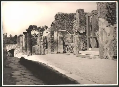 Fotografie Fotograf unbekannt, Ansicht Pompeji, Strasse der Ruinenstadt