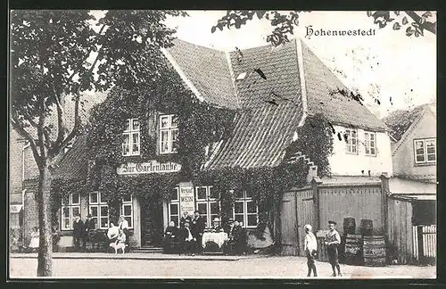 AK Hohenwestedt, Gäste vor dem Gasthaus zur Gartenlaube