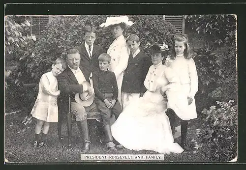 AK Präsident Franklin D. Roosevelt mit seiner Familie