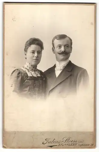 Fotografie Julius Stoess, Stuttgart, Portrait bürgerliche Eheleute