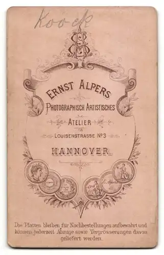 Fotografie Ernst Alpers, Hannover, Portrait junger Mann mit Oberlippenbart