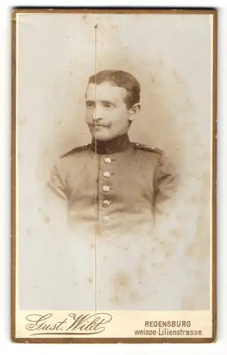 Fotografie Gustav Wild, Regensburg, Portrait Soldat in Uniform