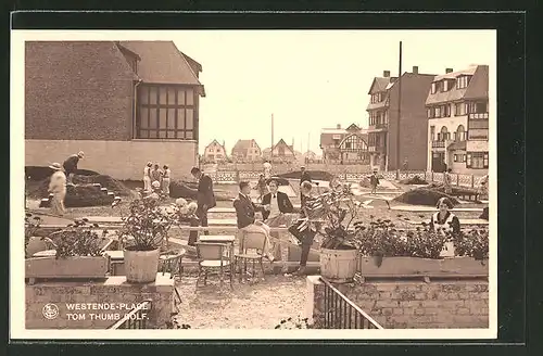 AK Westende, Blick auf die Minigolfanlage mit Spielern