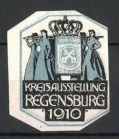 Künstler-Reklamemarke Paul Neu, Regensburg, Kreisausstellung 1910, Damen tragen Krone auf Sänfte