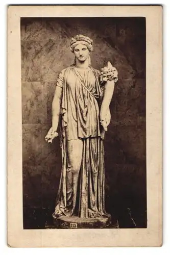 Fotografie Franz Hanfstaengel, München, Ansicht München, Statue der Göttin Ceres in der Glypothek