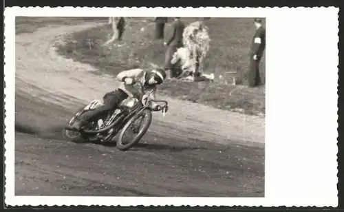 Fotografie Speedway, Motorrad-Rennen, Rennfahrer Rudi Bluerer auf Rennmotorrad mit 500ccm Jap-Motor