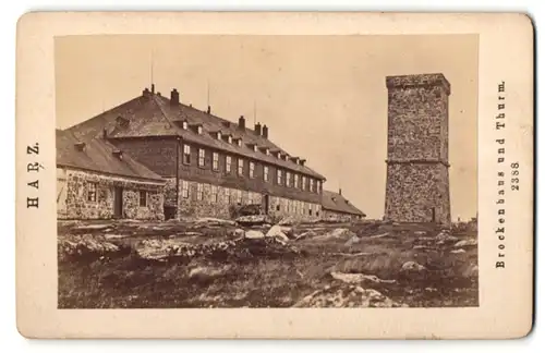Fotografie unbekannter Fotograf, Ansicht Brocken, Brockenhaus und Turm