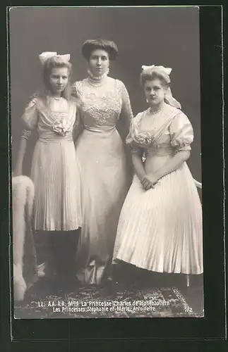 AK Prinzessin Charles von Hohenzollern mit ihren Töchtern