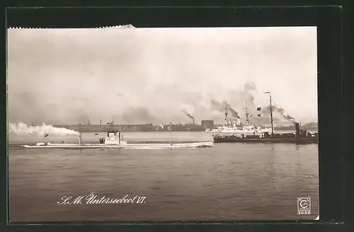 AK U-Boot U 6 läuft in einen Hafen ein