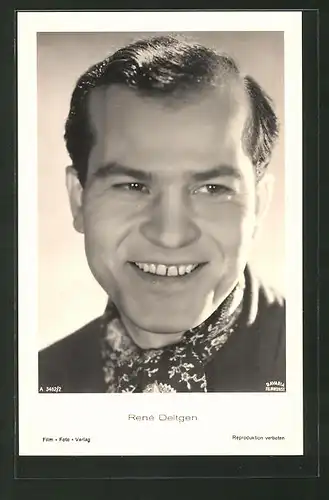 AK Schauspieler René Deltgen lächelnd mit Halstuch posierend
