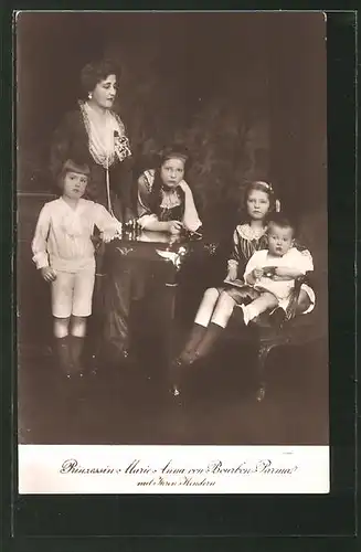 AK Prinzessin Maria Anna von Parma-Bourbon mit ihren Kindern