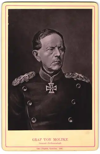 Fotografie Carl Jürgens, Berlin-Spandau, Portrait Graf von Moltke in Uniform mit Orden