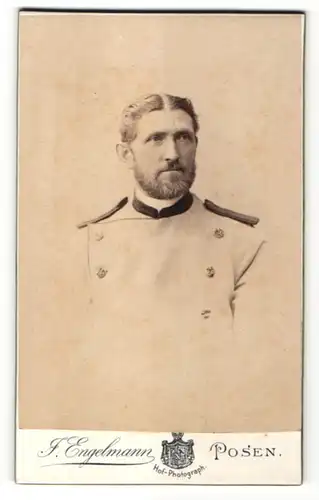 Fotografie J. Engelmann, Posen, Soldat mit Bart in Uniform
