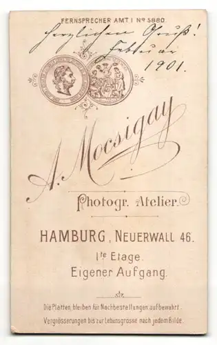 Fotografie A. Mocsigay, Hamburg, Portrait Mutter und Sohn