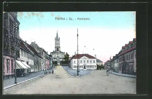 AK Hartha i. Sa., Marktplatz mit Rathaus und Kirche