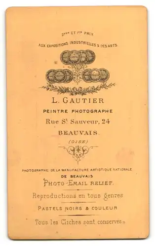 Fotografie L. Gautier, Beauvais, Portrait edler Herr mit Bart im Anzug