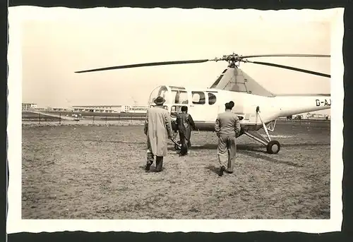 Fotografie Hubschrauber, Helikopter kurz vor dem Start