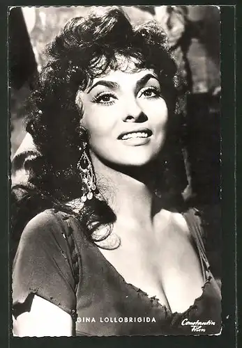AK Schauspielerin Gina Lollobrigida in "Der Glöckner von Notre Dame"