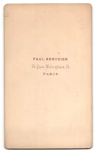 Fotografie P. Berthier, Paris, Portrait älterer Herr mit Vollbart im edlen Anzug