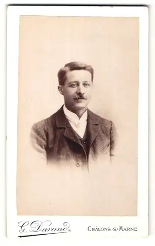 Fotografie G. Durand, Châlons-s /Marne, Portrait Herr mit Oberlippenbart