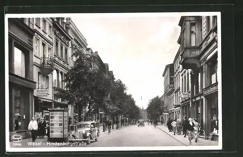 AK Wesel, Hindenburgstrasse mit Buchhandlung v. Heinrich Schelte und Telefonzelle