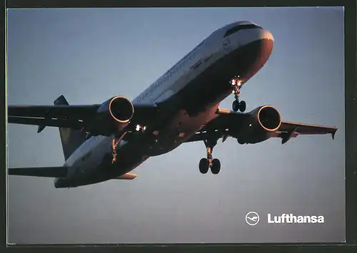AK Airbus A 320-200 der Lufthansa nach dem Start