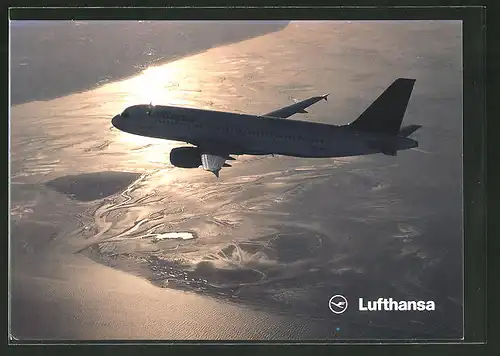 AK Airbus A320-200 der Lufthansa im Landeanflug