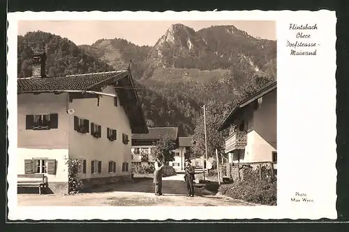 AK Flintsbach, Blick in die Obere Dorfstrasse mit Maiwand