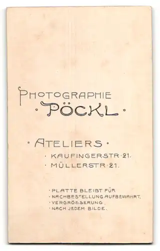 Fotografie Atelier Pöckl, München, Portrait edler Herr mit Zwicker und Vollbart