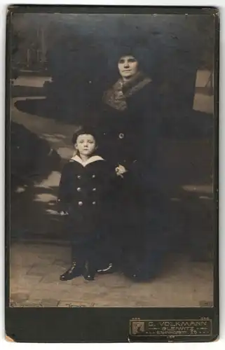 Fotografie C. Volkmann, Gleiwitz, Portrait Frau mit Kind, Mutter und Sohn