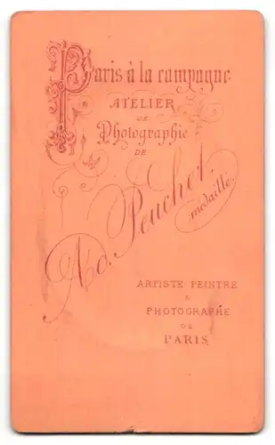 Fotografie Ad. Peuchet, Paris, Portrait junge elegante Dame mit Halstuch und Hochsteckfrisur