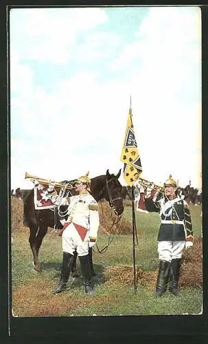 AK Kavallerie mit Pickelhauben blasen in eine Fanfarentrompete