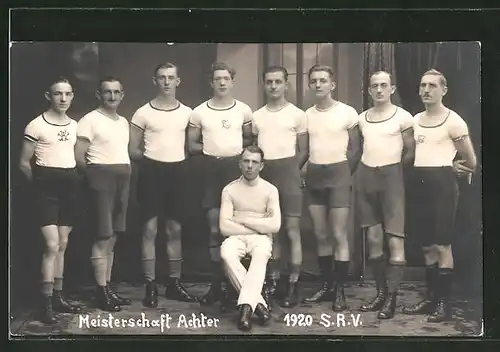 AK Meisterschafts Achter im Rudern von 1920 S.R.V.