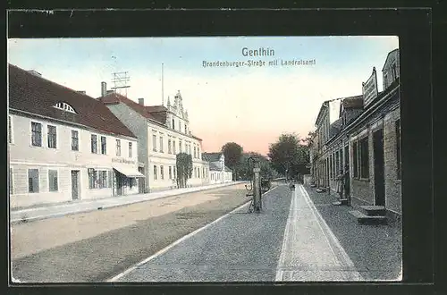 AK Genthin, Brandenburger-Strasse mit Landratsamt