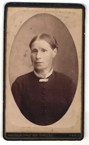 Fotografie Oton, Paris, Portrait Frau mit zurückgebundenem Haar