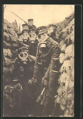 AK Soldaten mit Gasmasken im Schützengraben