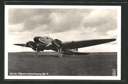 AK Heinkel Schnellverkehrsflugzeug He 111 auf dem Rollfeld