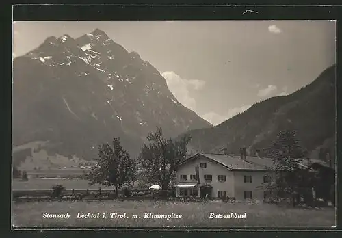 AK Stanzach in Tirol, Blick zum Gasthaus Batzenhäusl