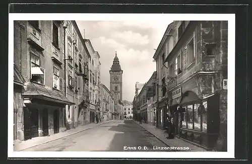 AK Enns, Linzerstrasse mit Uhrenturm