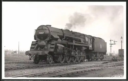 Fotografie Eisenbahn England, Dampflok, Tender-Lokomotive Lok-Nr.: 92027