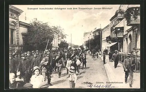 AK Zossen, Transport französischer Kriegsgefangener durch die Bahnhofstrasse ins Truppenlager Zossen-Zehrendorf