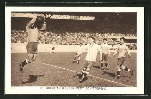 AK Olympische Spiele 1928, Fussballspiel, Uruguay's Torwart fängt den Ball in der Luft
