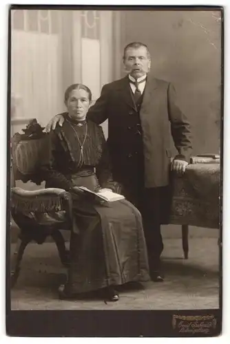 Fotografie Emil Schmid, Ludwigsburg, Portrait betagtes bürgerliches Paar